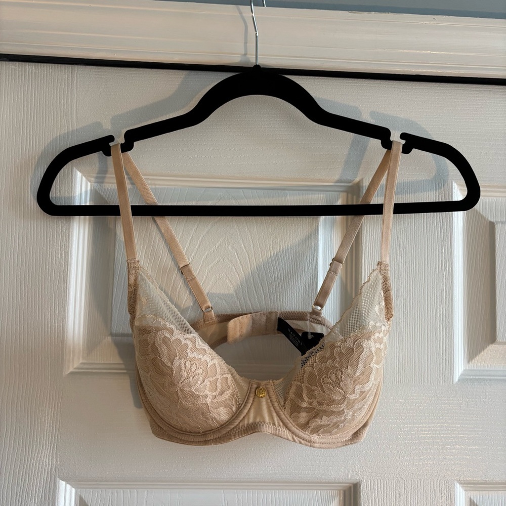 Natori Flora Bra in Cosmetic